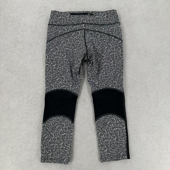 Nike Women Black White 7/8 Length Leggings Mesh Panels Yoga Pants Womens‎ Med - Picture 2 of 11